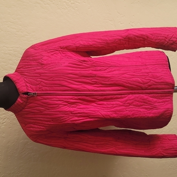 COPY - Quilted Reverible Pink Black Jacket M - Picture 1 of 5